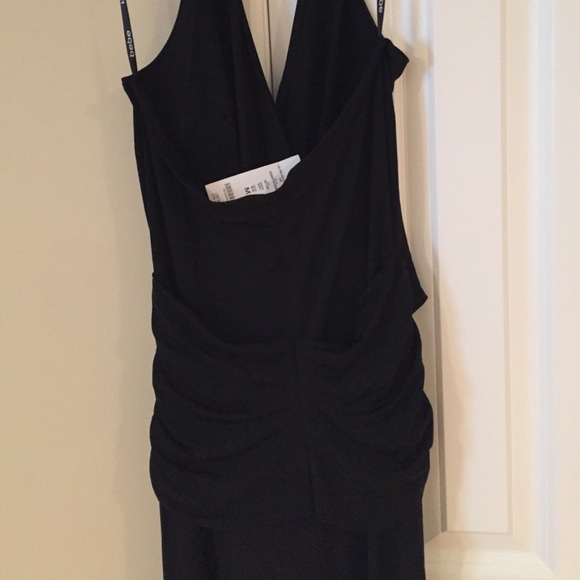 Halter crossover jumpsuit - Picture 3 of 4